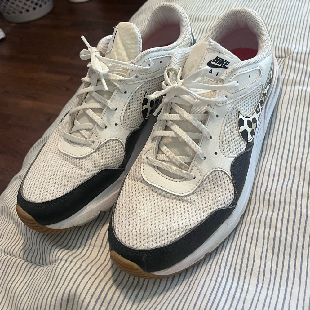 Nike Air women's White and Black Patterned Sneakers